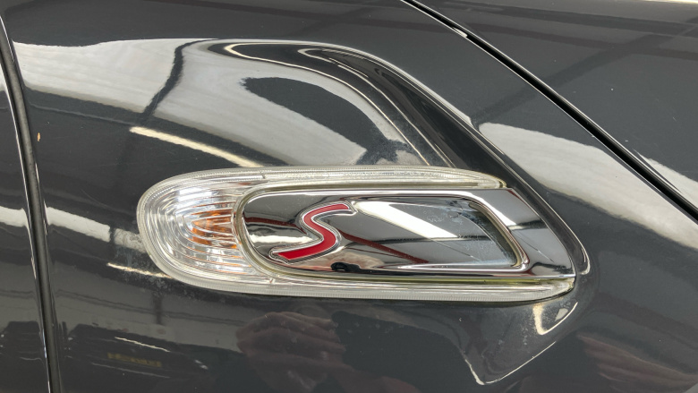 MINI Hatchback 2.0 Cooper S Exclusive II 5dr Auto [Comfort/Nav] Petrol Hatchback